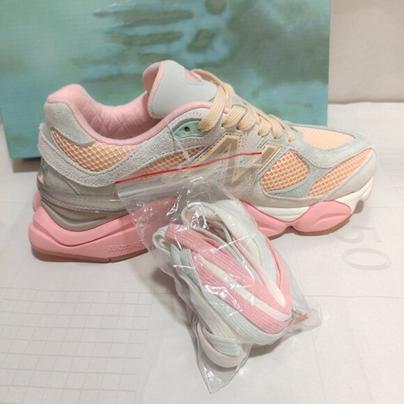 New Balance 9060 Baby Shower Blue Women - Picture 2 of 6